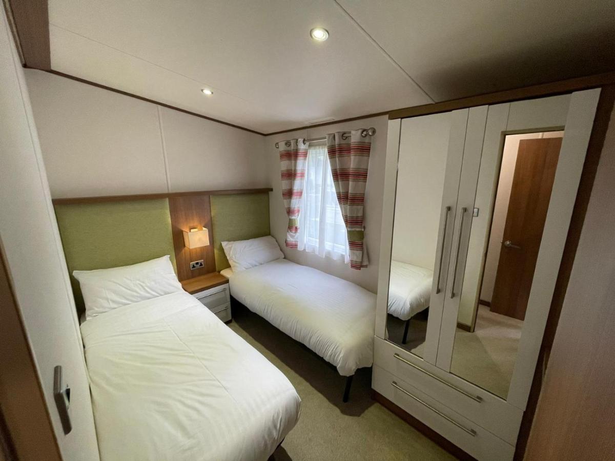 Golden Anchor - The Milano - Coastal Caravan Breaks Chapel Saint Leonards Buitenkant foto