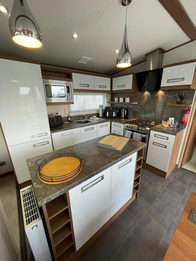 Golden Anchor - The Milano - Coastal Caravan Breaks Chapel Saint Leonards Buitenkant foto