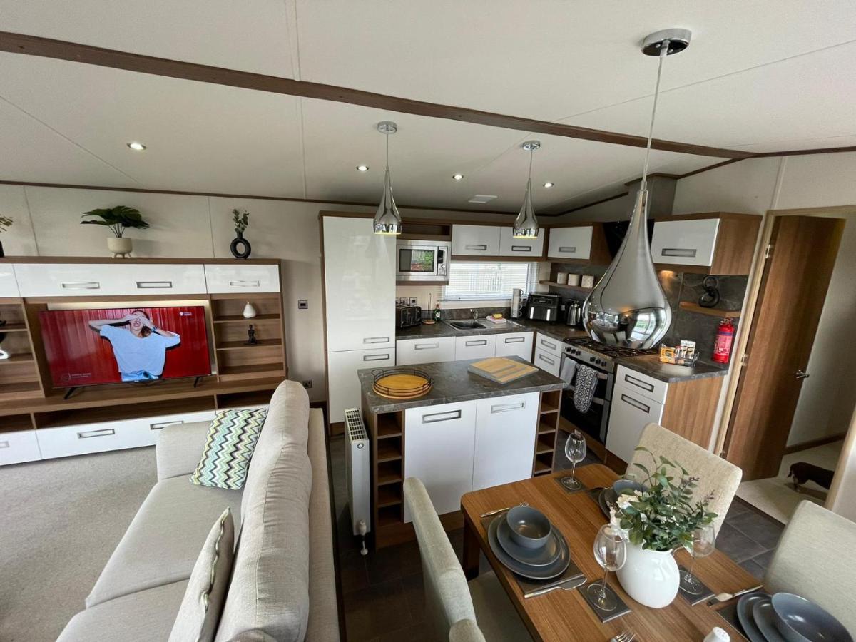 Golden Anchor - The Milano - Coastal Caravan Breaks Chapel Saint Leonards Buitenkant foto