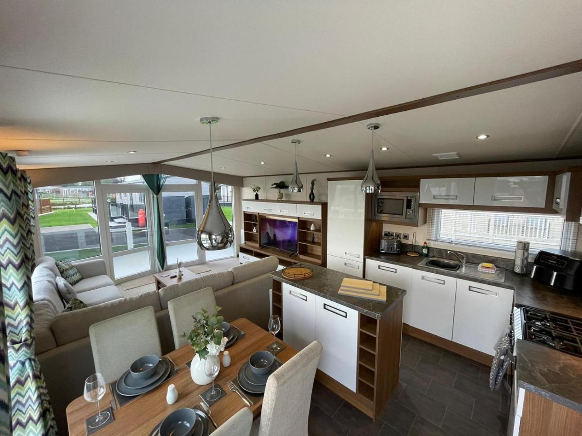 Golden Anchor - The Milano - Coastal Caravan Breaks Chapel Saint Leonards Buitenkant foto
